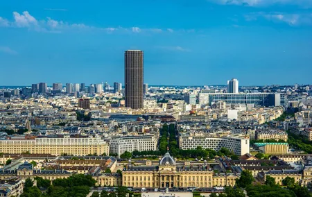 Skip-the-line Tour Montparnasse Paris with Private Guide