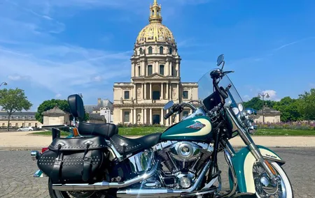 Vintage Motorcycle Rental in Paris