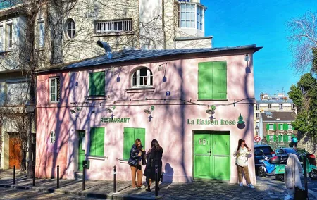 Private Experience through Montmartre