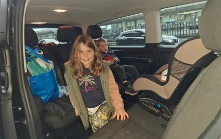 Private Transfer from Charles De Gaulle Airport to Disneyland
