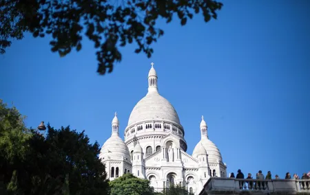 Discover Montmartre with a photo walk