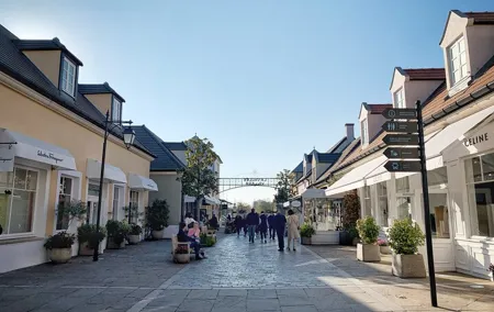 Private Photoshoot and shopping Tour 6 hours with Pick up and drop