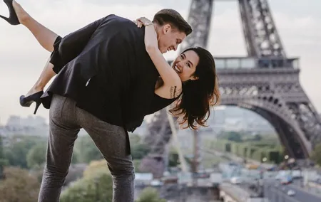 Romantic VIP Photoshoot in Paris with Champagne & Private Transfers