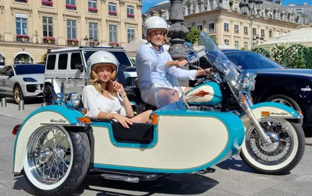 Full day private tour in Paris and Versailles EN sidecar