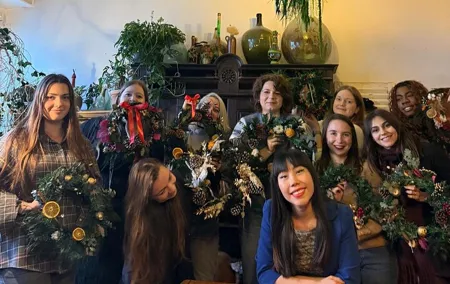 Christmas preserved wreath making