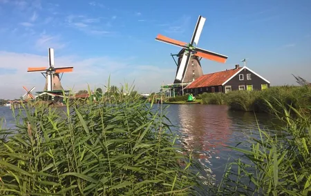 Zaanse Schans Windmills, Clogs and Dutch Cheese Small-Group Tour from Amsterdam