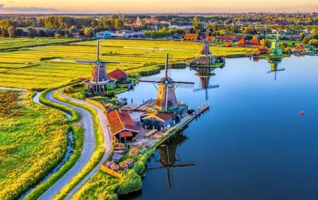 Zaanse Schans Windmills and Cheese Guided Tour from Amsterdam