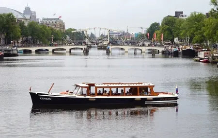 Morning Canal Cruise Amsterdam in Small-Group