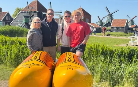 From Amsterdam: Zaanse Schans Windmills & Zaandam E -Bike Tour
