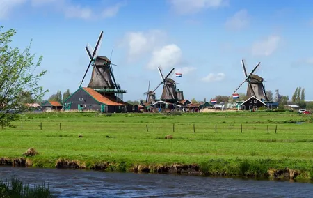 Private Excursion to Zaanse Schans, Edam, Volendam and Marken