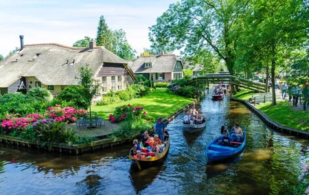 Amsterdam: Day Trip Giethoorn Venice of the North incl Canal Tour