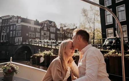 Private Romantic Canal Cruise Amsterdam with Bubbly and Snacks