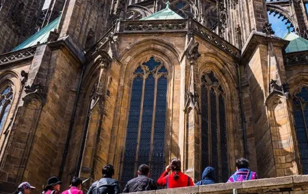 Visit Prague Castle & Lobkowicz Palace: Private Half-Day Tour