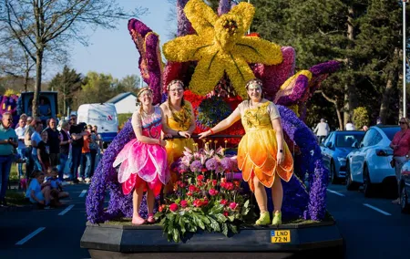 Full Day Keukenhof Guided Tour and Flower Parade April 18th