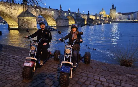 Electric Trike Night Tour in Prague - Live Guided