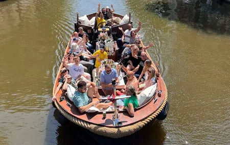 Amsterdam Luxury Boutique Boat tour with Unlimited Beer and Wine