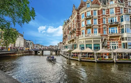 Private Half-Day Sightseeing Tour in Amsterdam by Car
