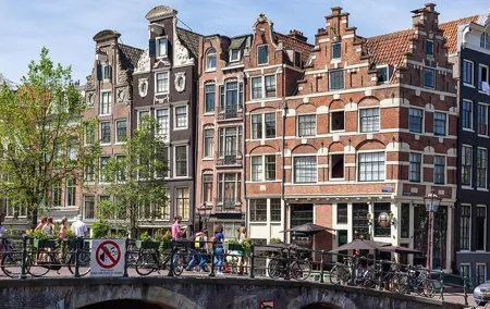 Private Jordaan and Historic Amsterdam walking tour