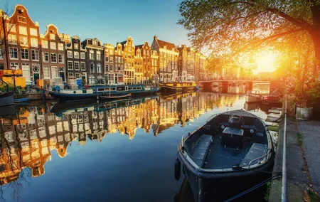 Private walking tour Amsterdam. English or Spanish.