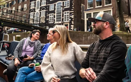 Amsterdam Canal Cruise with Live Guide and Two Drinks
