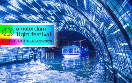 Amsterdam Light Festival: Cruise Unlimited Drinks & Bite option