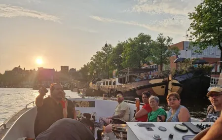 Friendly 420 Smoke Boat River Cruise