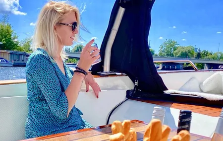 Amsterdam Small-Group Breakfast Morning Cruise