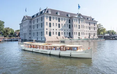 Amsterdam Canal Cruise in Classic Salon Boat With Drinks and Cheese
