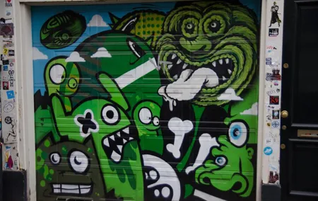 Alternative Tour Amsterdam | Drugs Story, Street Art & More