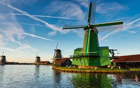 Dutch Countryside and Zaanse Schans Windmills Private Tour