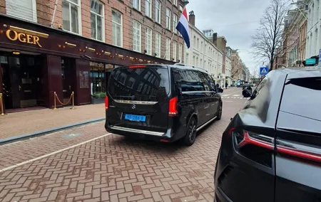 Private Minivan Sightseeing Tour in Amsterdam