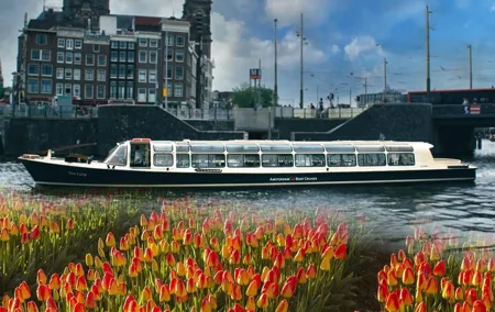 Full-Day Skip the Line Keukenhof and Canal Cruise from Amsterdam