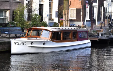 Private Guided Historic Amsterdam Canal Cruise in a Salon Boat