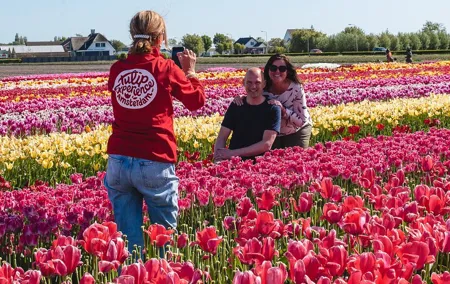 Tour to Giethoorn and Keukenhof Tulip Fields from Amsterdam