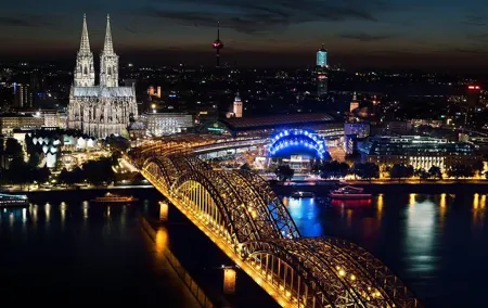 Cologne Private Full-Day Sightseeing Tour from Amsterdam