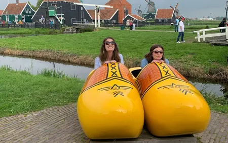 Private tour to the Zaanse Windmills and Giethoorn from Amsterdam