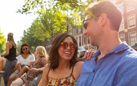 Amsterdam: German Canal Cruise with unlimited drinks