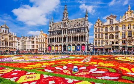 Private transfer from Amsterdam to Brussels, 2h stop in Utrecht
