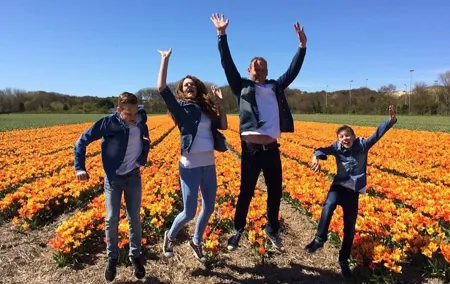 Private Guided Keukenhof Gardens and Zaanse Schans Tour