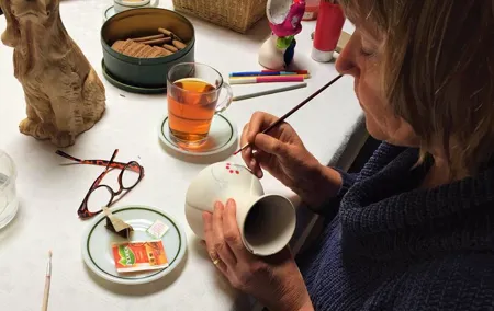 Half-Day Workshop Ceramic Painting in Katwoude