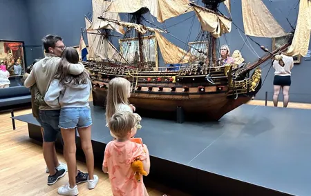 Kid-Friendly Rijksmuseum Private Tour incl. Van Gogh, Rembrandt and more!
