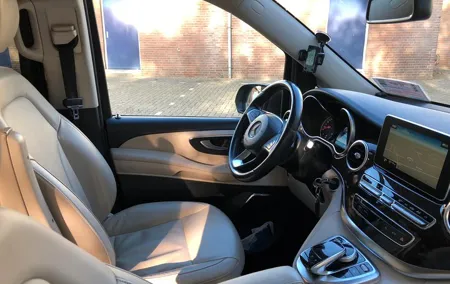 Private transfer Amsterdam (AMS) to/from Brussels