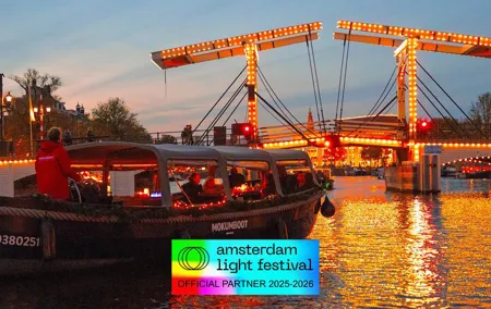 Amsterdam: Light Festival (Semi) Open Boat - Drinks & Snacks