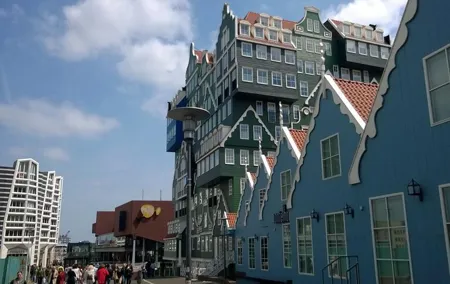 Private Dutch Food Tasting and History Tour in Zaandam from Amsterdam