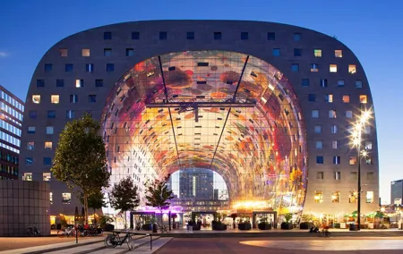 Private transfer from Amsterdam to Rotterdam, 2h Stop in Delft