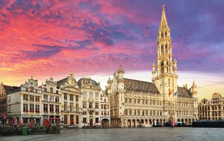 Private transfer from Amsterdam to Brussels, 2h Stop in Antwerp