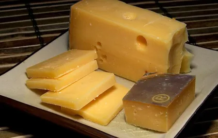 Private Tour to Gouda with Cheese Tasting by Car from Amsterdam