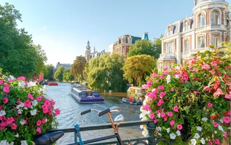 Amsterdam’s Magic Canals: Self-Guided Puzzle Adventure
