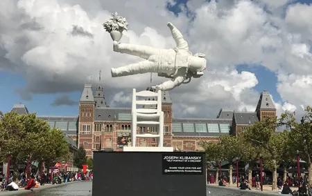 Your Own Amsterdam. A Random Adventure