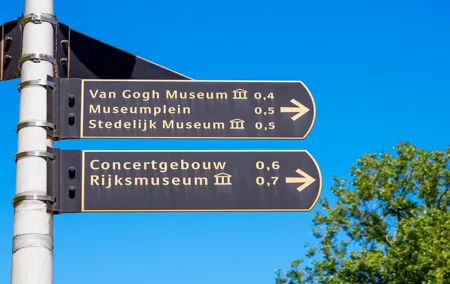 Skip-the-line Stedelijk Museum Amsterdam, Rijksmuseum Tour